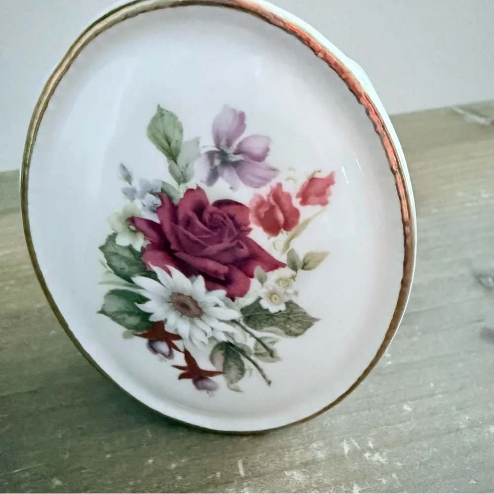 Vintage Szeiler art ceramic bud/posy vase floral design gilded edge cottagecore